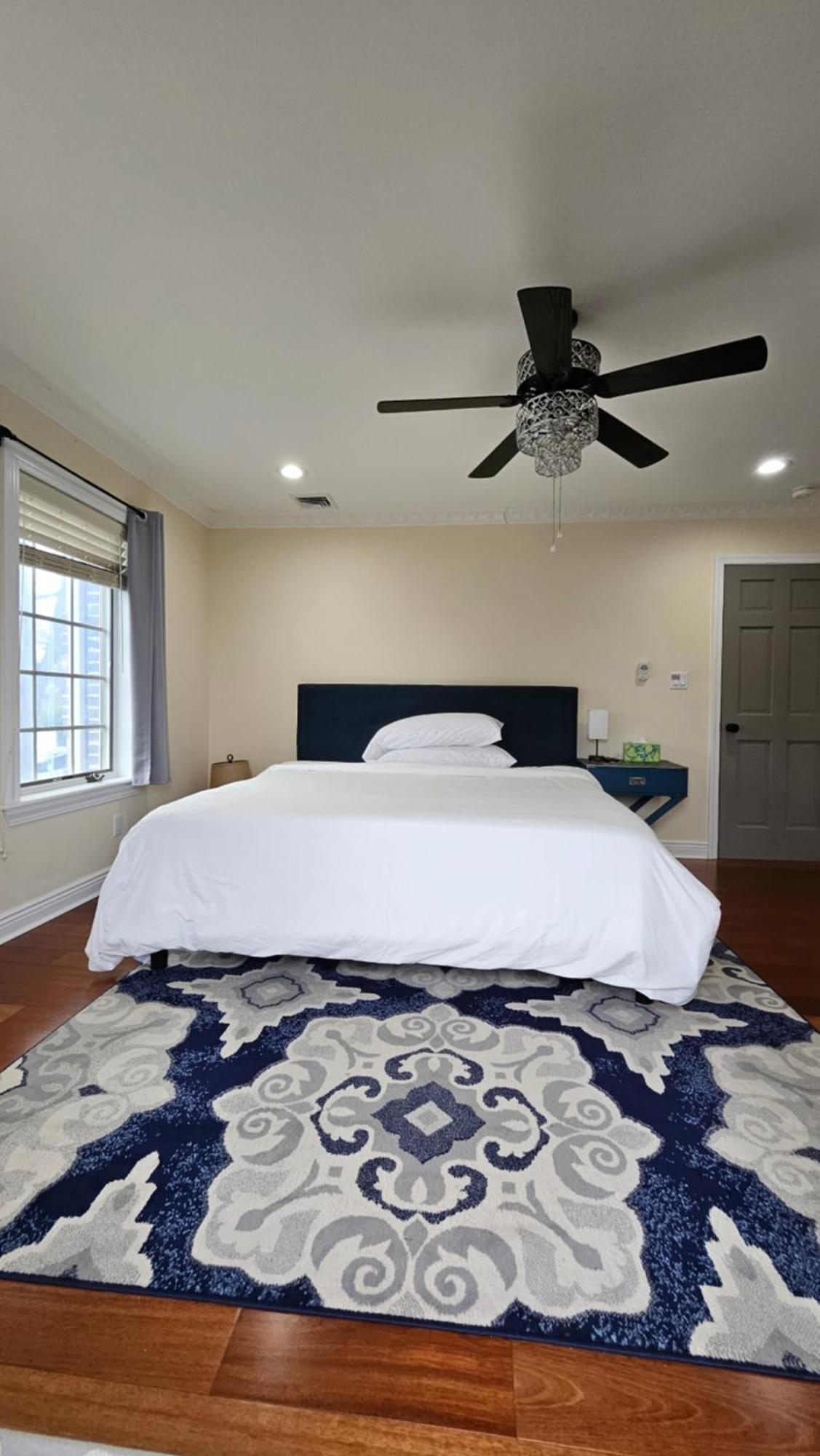 Luxury Hotel-Style Room In Queens, New York City Exterior photo